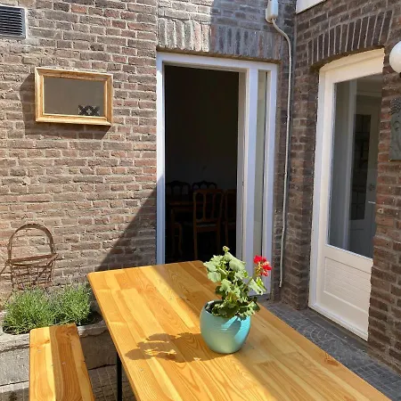 Authentic - 6p-apartment Eijsden