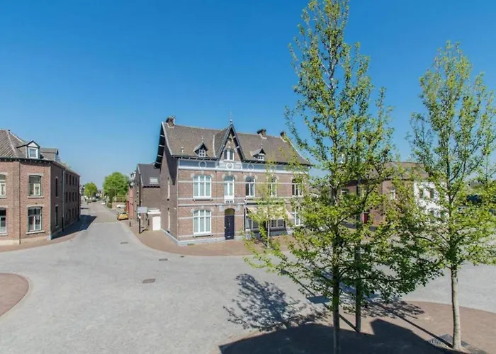 Authentic - 6p-apartment شقة *