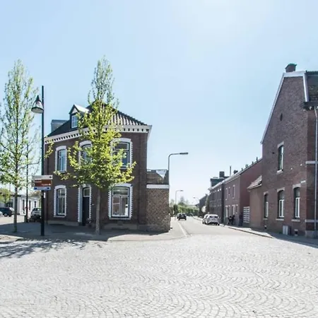 Authentic - 6p-apartment Apartamento Eijsden